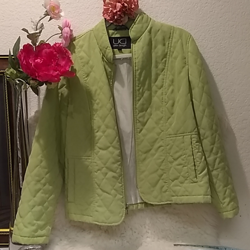 🌲UD Quilted Puffy Sage Lime Green Zip Up Jacket🧥